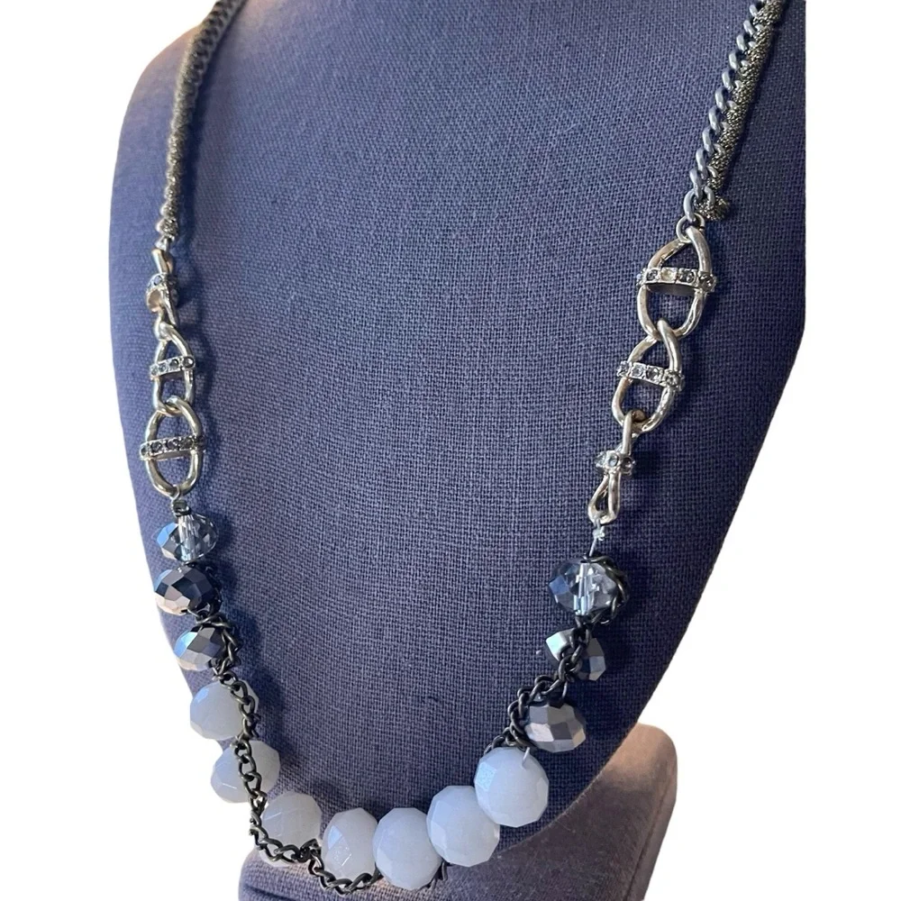 ❤️ NWT! LOFT Chain Wrapped Crystal and Rhinestone Long Necklace - Picture 1 of 8